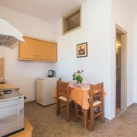 Aleka 6 * Agios Georgios (Corfu)